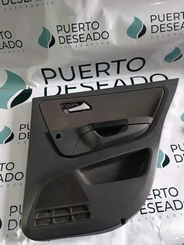 Tapizado de puerta trasera derecha — foto 1