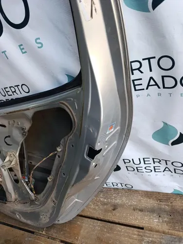 Puerta trasera derecha — foto 1