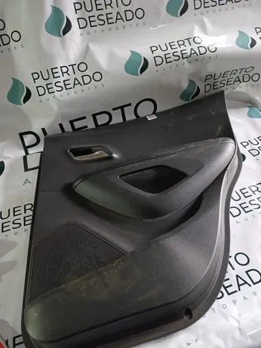 Tapizado de puerta trasera derecha — foto 1
