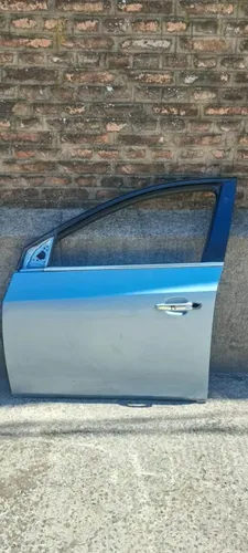 Puerta delantera izquierda — foto 1
