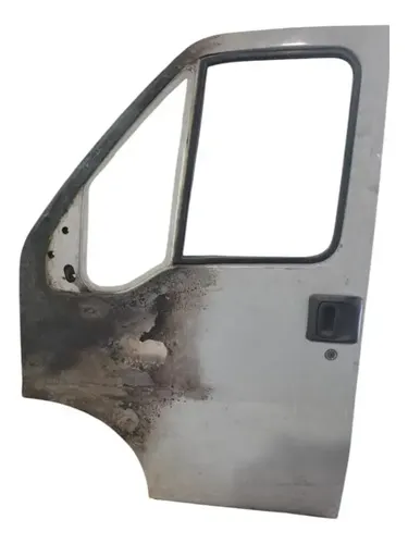 Puerta delantera izquierda