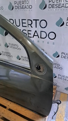 Puerta delantera derecha — foto 4