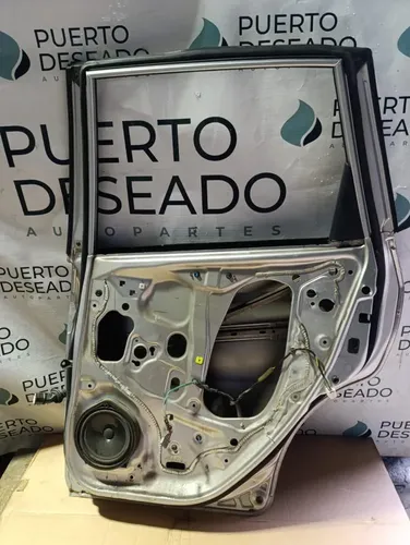 Puerta trasera derecha — foto 3