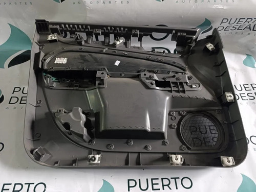Tapizado de puerta delantera derecha — foto 2