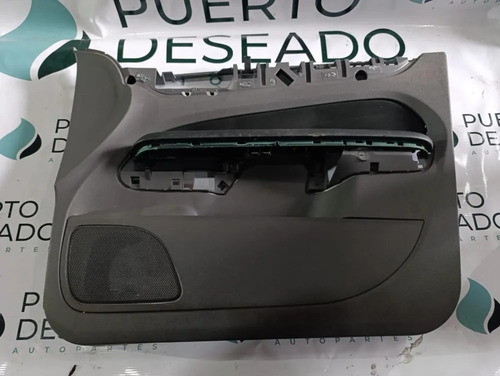 Tapizado de puerta delantera derecha — foto 1