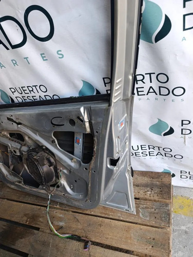 Puerta delantera derecha — foto 5