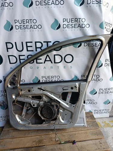 Puerta delantera derecha — foto 6